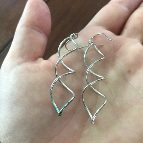 Free w/ purchase spiral earrings - Picture 2 of 2